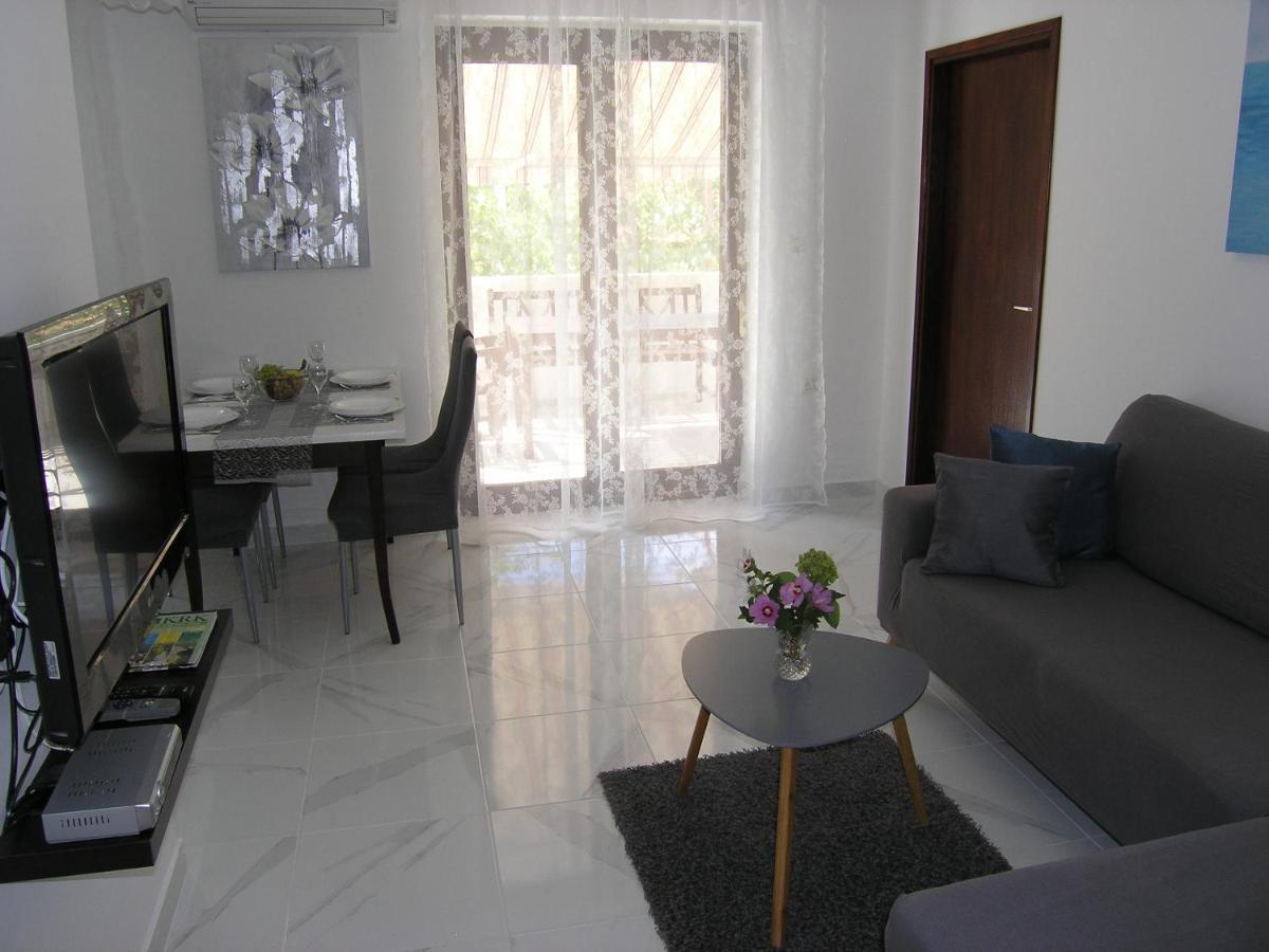 Apartments Mari With Terrace Baška Exterior foto