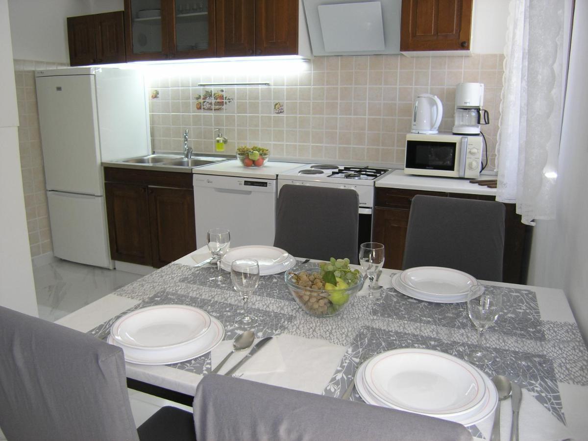 Apartments Mari With Terrace Baška Exterior foto